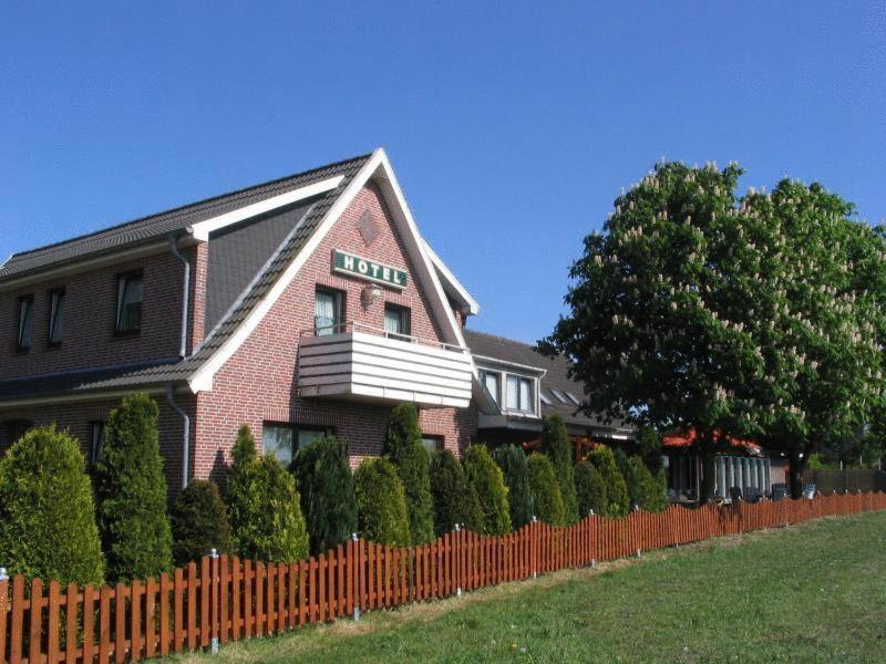 Landgasthaus Fecht Aurich Buitenkant foto