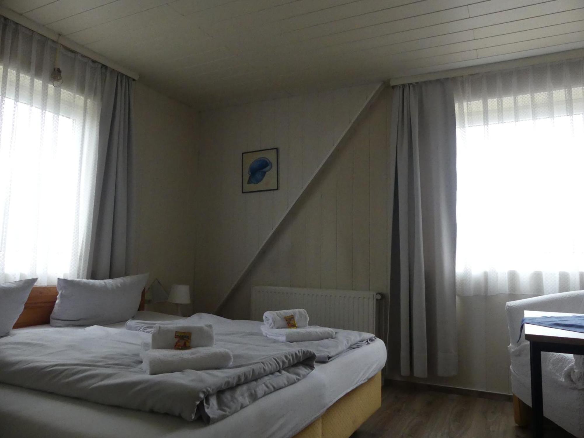 Landgasthaus Fecht Aurich Buitenkant foto